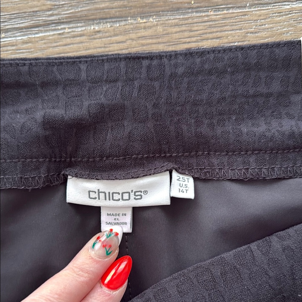 Chico’s Brigitte Reptile Jacquard Pants Tall Size 14 - Picture 10 of 14